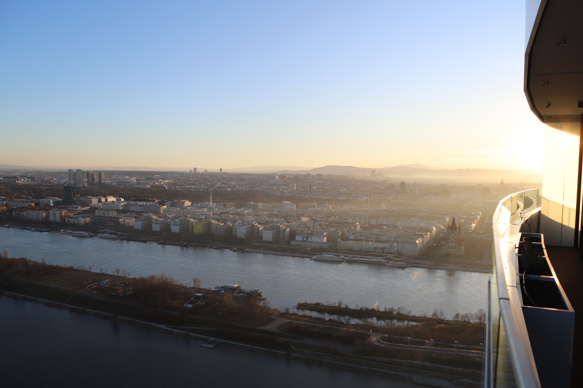 45. Stock - Einmalig! Ein Stück vom Himmel über Wien: Österreichs höchste Mietwohnung -  DANUBEFLATS