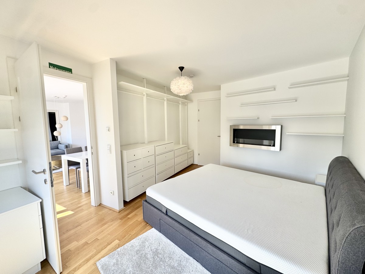 Mbliert! Das Herzstck - von der Sonne geksst! Groe 2 Zimmerwohnung nur JETZT! /  / 1130 Wien / Bild 0