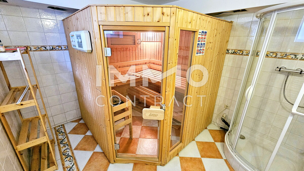Familienfreundliches, lichtdurchflutetes  Traumhaus: 4 Schlafzimmer, Pool, Sauna und Gartenidylle /  / 3012 Wolfsgraben / Bild 0