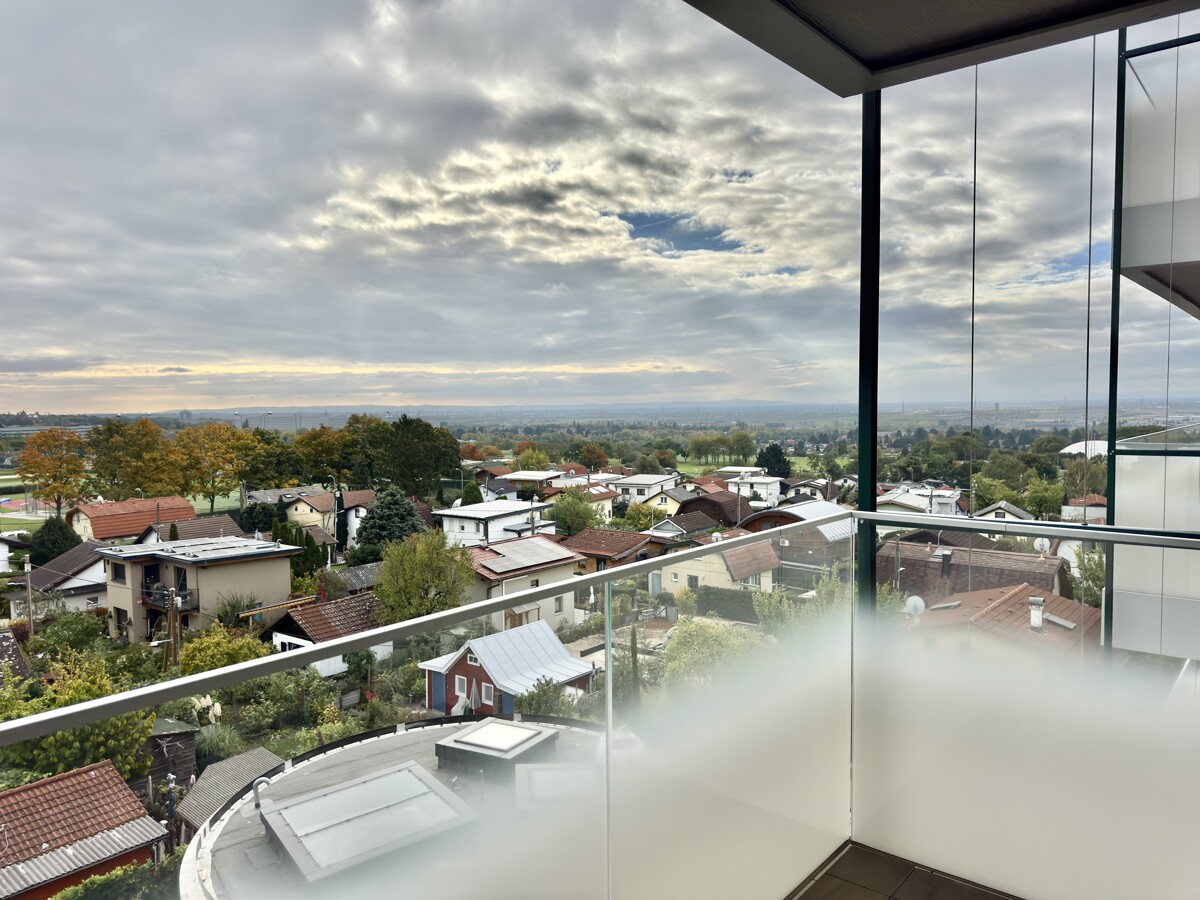 3. Stock mit Ausblick: Erstbezug und provisionsfrei - Luxuris Wohnen im exklusiven Prachtgarten /  / 1100 Wien, Favoriten / Bild 1