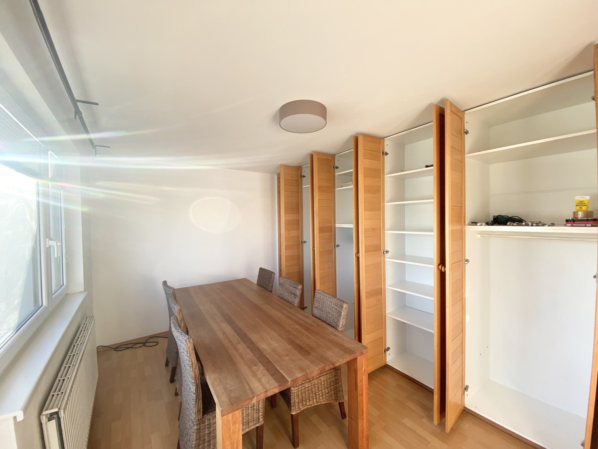 Familienhit! 4 Zimmer Dachgeschowohnung + Terrasse ohne Dachschrgen - 3 Bedroom apartment+ terrace
NEUER PREIS /  / 1140 Wien / Bild 2