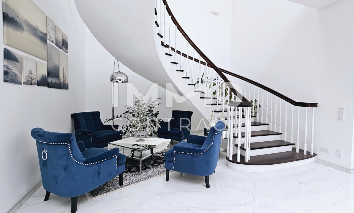 Zeitlose Architektur trifft Großzügigkeit - Designvilla mit Indoor-Pool und Einliegeroption / / 2511 Pfaffstätten / Bild 2