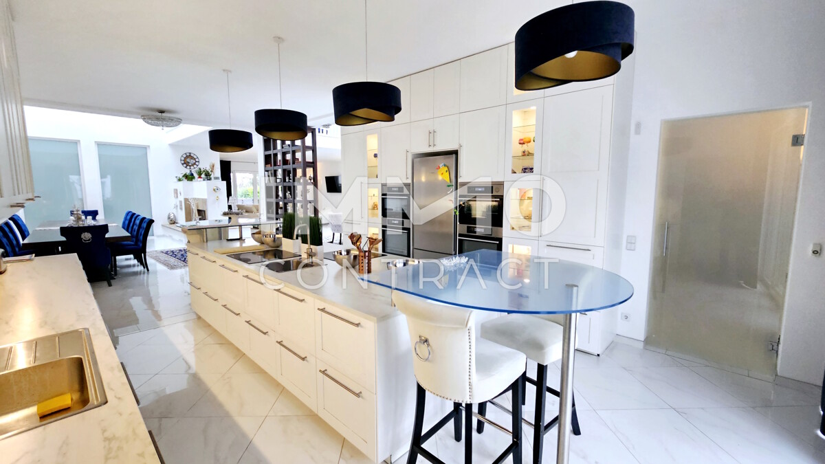 Zeitlose Architektur trifft Großzügigkeit - Designvilla mit Indoor-Pool und Einliegeroption / / 2511 Pfaffstätten / Bild 6
