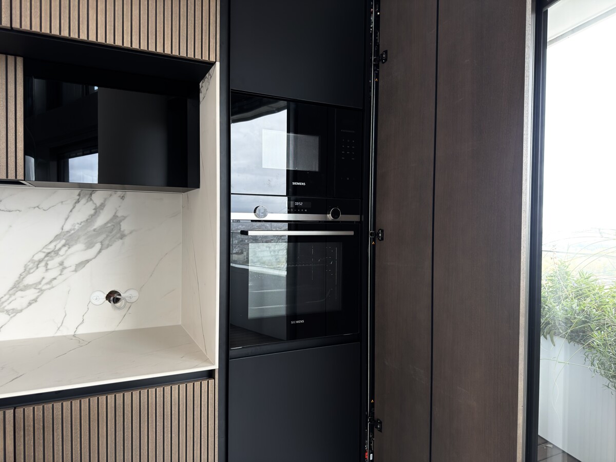 The One And Only - Luxus Leben Am Wasser - inkl. Küche, Pool und Wellness Bereich /  / 1220 Wien / Bild 4