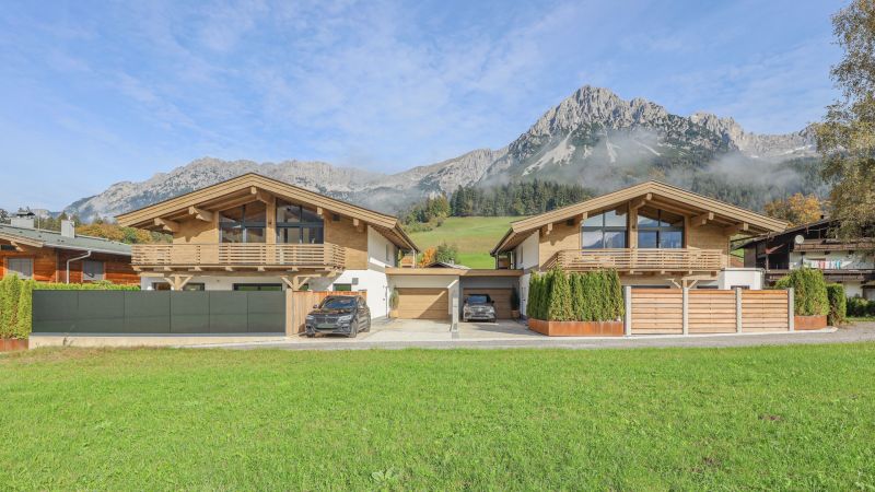 Exklusives Chalet mit Pool unmittelbar am Golfplatz