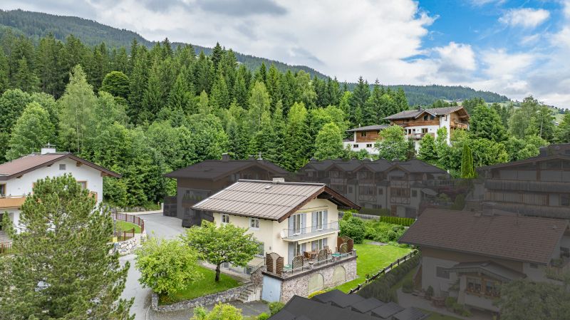 Baugrundstück mit Altbestand in sonniger Ruhelage