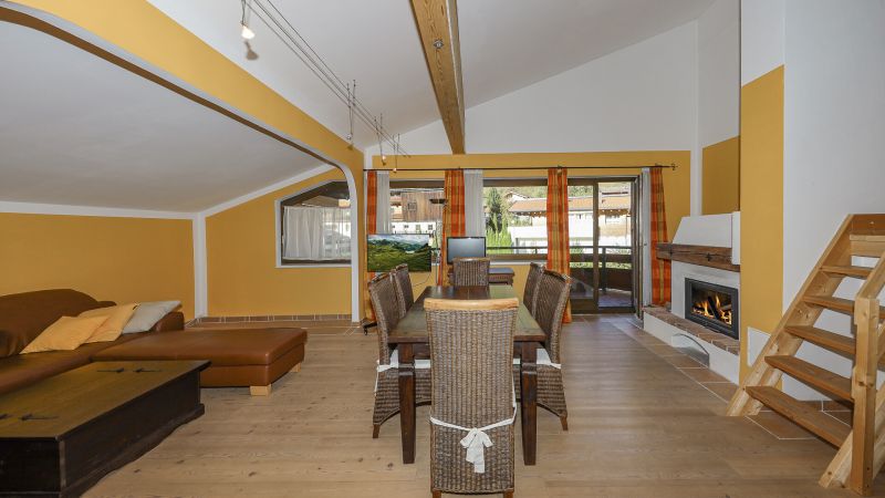 Dachgeschosswohnung mit schönem Ausblick / / 6373 Jochberg / Bild 5