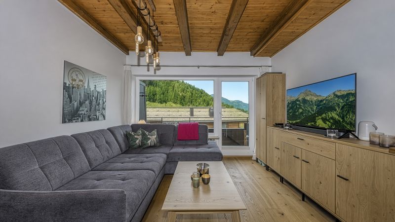 Dachgeschosswohnung an der Skipiste mit Kaiserblick / / 6370 Kitzbühel / Bild 1