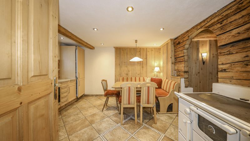 Tirolerhaus mit ber 3.800 m Grund in idyllischer Ruhelage /  / 6373 Jochberg / Bild 8