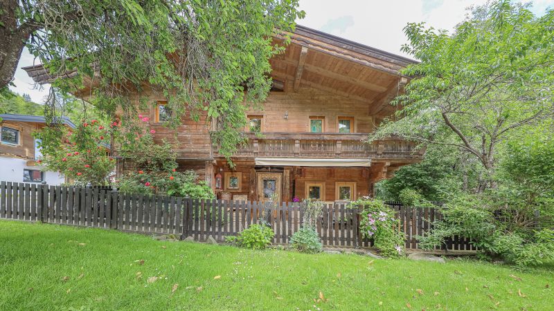 Tirolerhaus mit ber 3.800 m Grund in idyllischer Ruhelage /  / 6373 Jochberg / Bild 2
