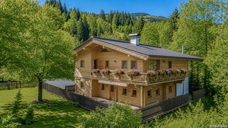 Tirolerhaus mit �ber 3.800 m� Grund in idyllischer Ruhelage /  / 6373&nbsp;Jochberg / Bild 0