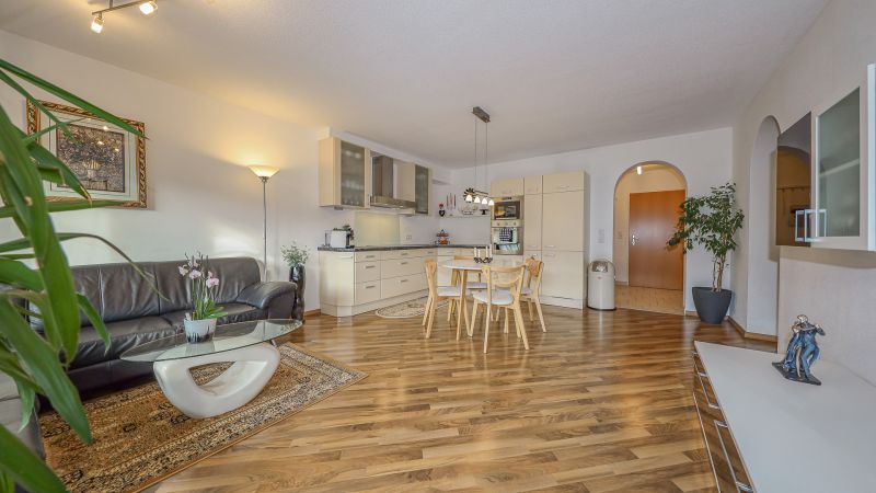 Gepflegte 2-Zimmerwohnung mit Tiefgarage in sehr guter Lage /  / 6170 Zirl / Bild 2