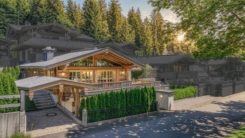 Exklusives Chalet am Fuße des Wilden Kaiser / / 6352 Ellmau / Bild 0