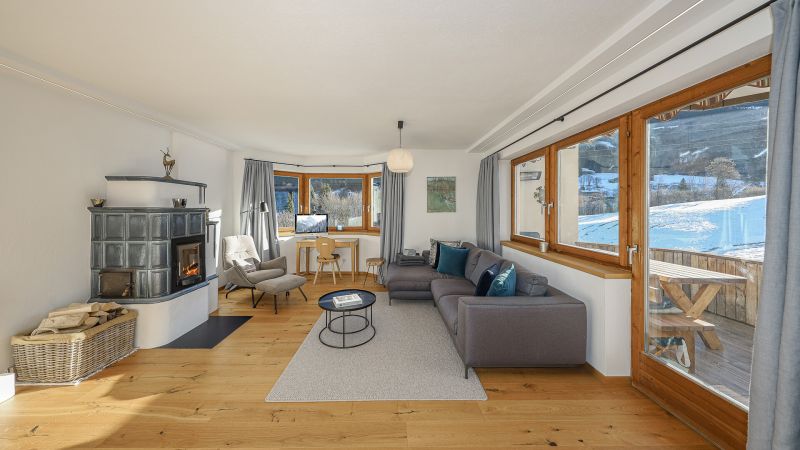 Hochwertige Wohnung mit traumhaftem Ausblick / / 6373 Jochberg / Bild 2