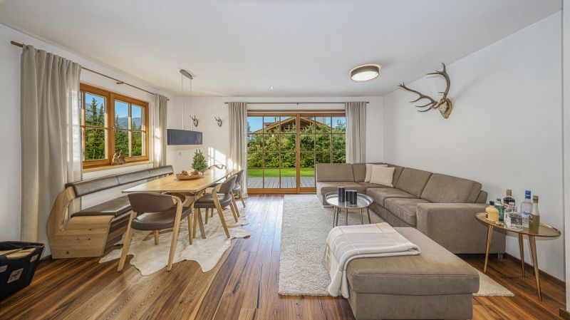 Exklusive Gartenwohnung in absoluter Top-Ruhelage auf der Bichlalm / / 6370 Kitzbühel / Bild 2