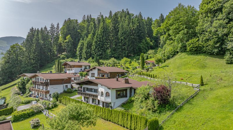 Grundst�ck in Toplage mit Baugenehmigung f�r 2 Luxusvillen /  / 6352&nbsp;Ellmau / Bild 1