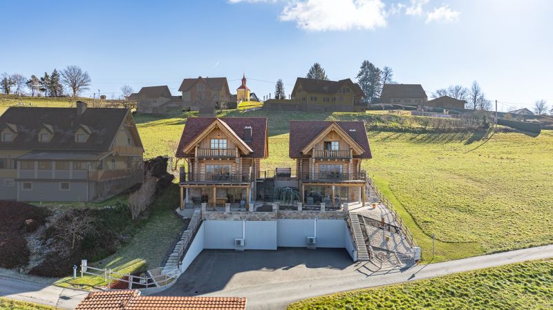 Blockhaus-Chalet mit traumhaftem Ausblick in idyllischer Ruhelage /  / 8443 Gleinsttten / Bild 2