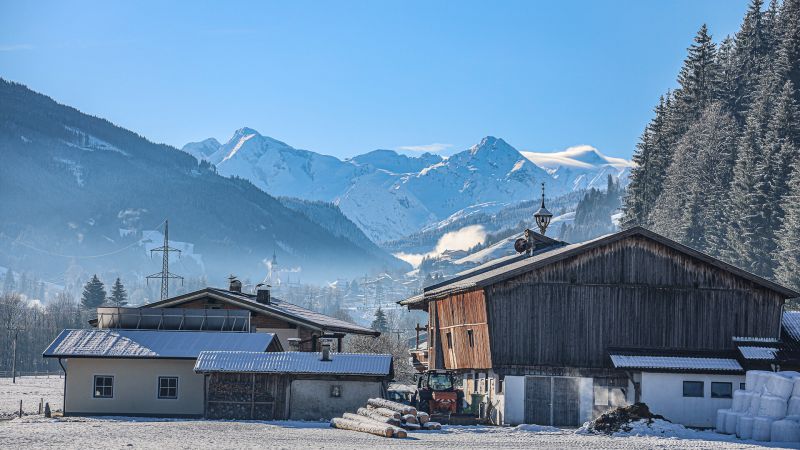 Baugrund in Toplage mit Baugenehmigung für eine Luxusvilla / / 6371 Aurach bei Kitzbühel / Bild 9