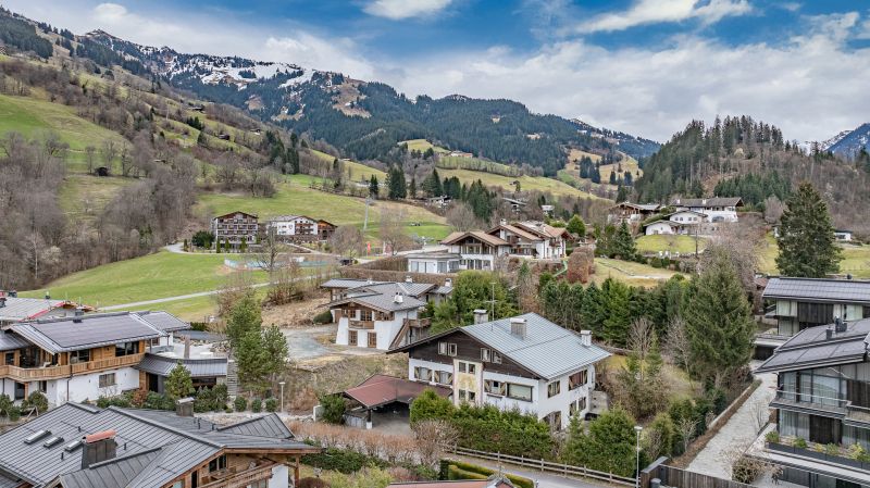 Baugrundstck mit Altbestand in Traumlage auf der Bichlalm /  / 6370 Kitzbhel / Bild 1