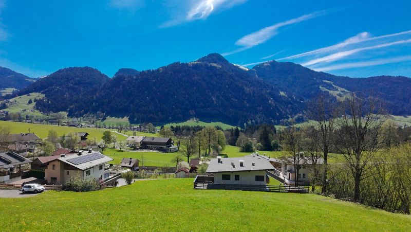 Baugrundstck in ruhiger, sonniger Aussichtslage /  / 6306 Sll / Bild 1