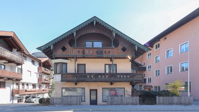 Stadthaus mit Baugenehmigung fr 4 Wohnungen /  / 6370 Kitzbhel / Bild 2