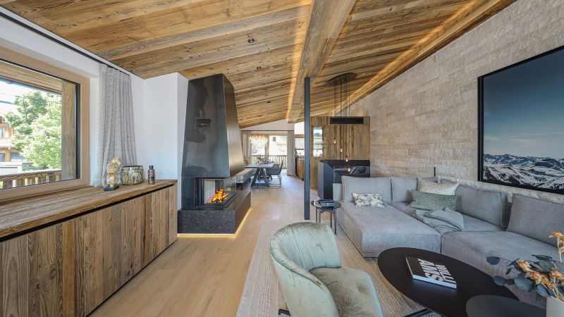 Neubauchalet am Sonnberg mit Blick auf den Hahnenkamm /  / 6370 Kitzbhel / Bild 1
