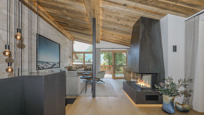Neubauchalet am Sonnberg mit Blick auf den Hahnenkamm /  / 6370 Kitzbhel / Bild 2