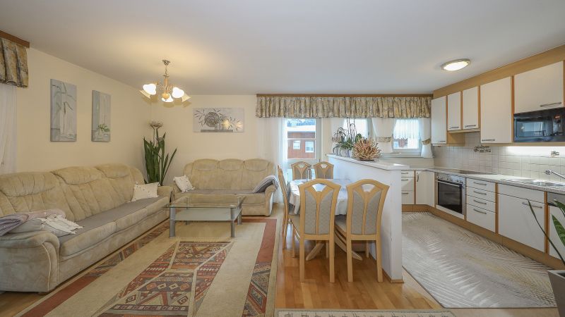gemtliche 4-Zimmerwohnung am Sonnberg /  / 6365 Kirchberg in Tirol / Bild 2