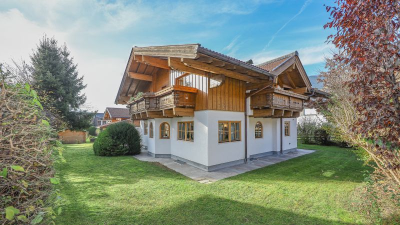 Gepflegtes Landhaus mit schnem Ausblick in sonniger Ruhelage /  / 5722 Niedernsill / Bild 1