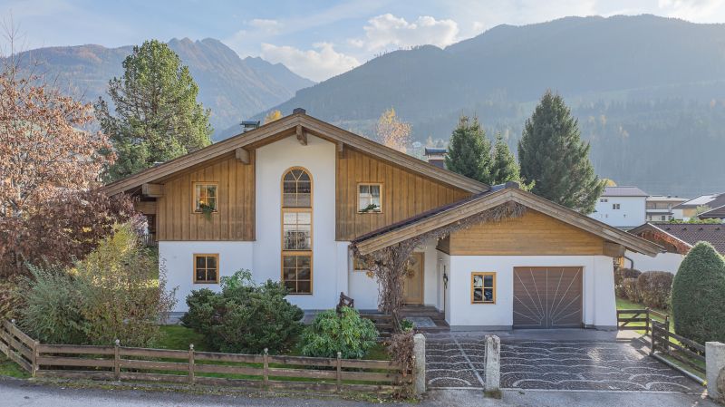 Gepflegtes Landhaus mit schnem Ausblick in sonniger Ruhelage /  / 5722 Niedernsill / Bild 2
