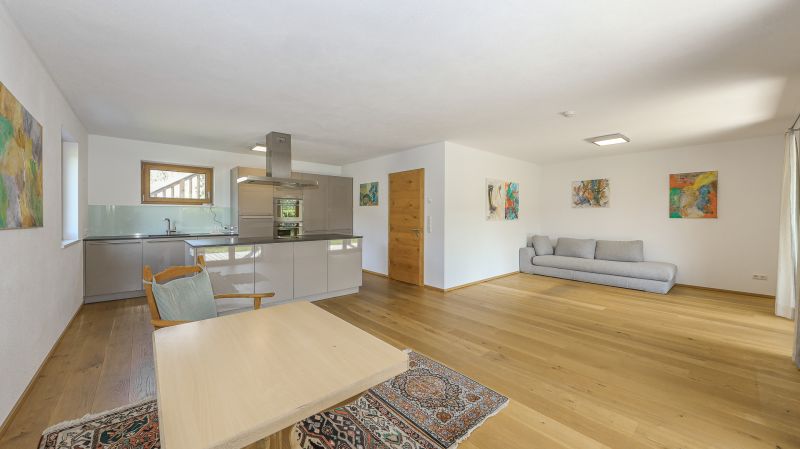 Modernes Mehrfamilienhaus in Alleinlage /  / 6372 Oberndorf in Tirol / Bild 5