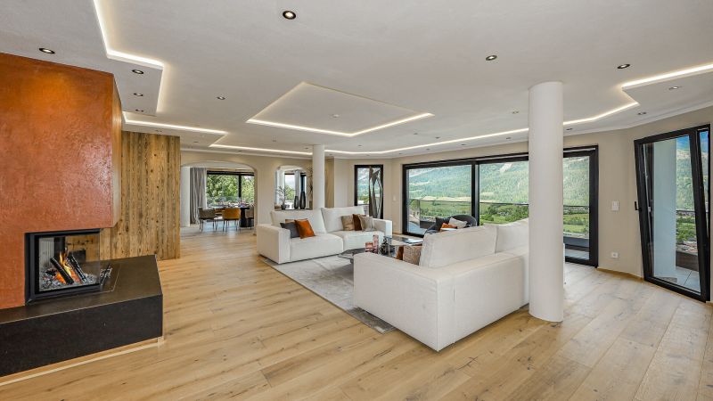 Luxusvilla in Top-Ruhelage mit unverbaubarem Kaiserblick / / 6352 Ellmau / Bild 3