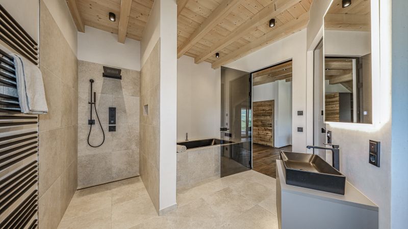 Luxusvilla in Top-Ruhelage mit unverbaubarem Kaiserblick / / 6352 Ellmau / Bild 9