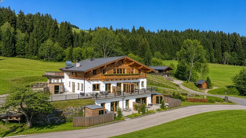 Luxus-Apartmenthaus in einzigartiger Top-Sonnenlage / / 5731 Hollersbach im Pinzgau / Bild 0