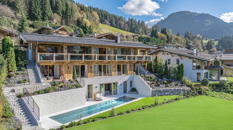 Einzigartige Luxusvilla in unverbaubarer Toplage /  / 6371&nbsp;Aurach bei Kitzb�hel / Bild 1