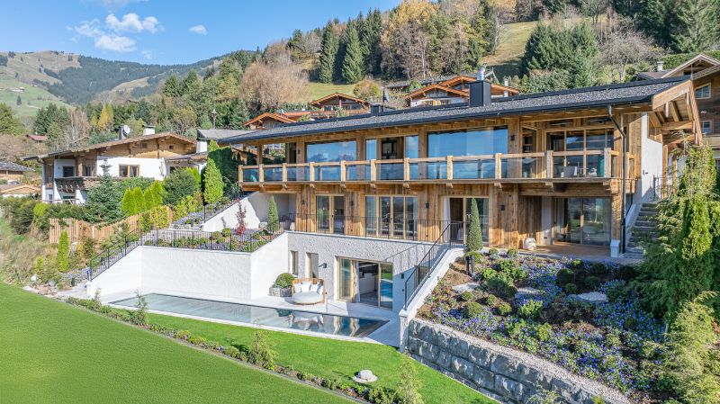 Einzigartige Luxusvilla in unverbaubarer Toplage /  / 6371&nbsp;Aurach bei Kitzb�hel / Bild 2
