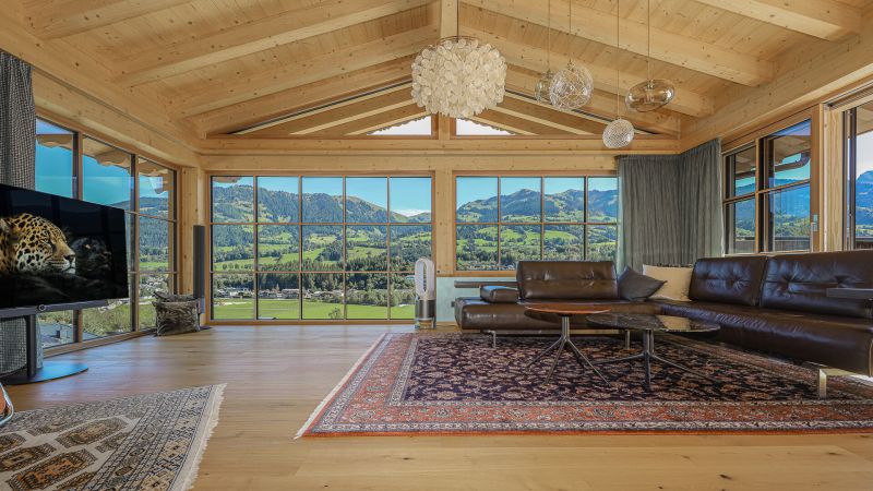 Exklusives Landhaus in traumhafter & unverbaubarer Aussichtslage / / 6370 Kitzbühel / Bild 1