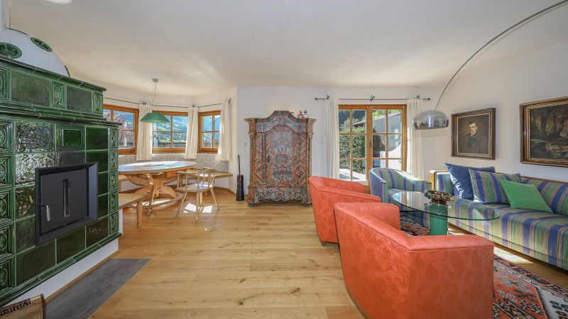Exklusives Landhaus in traumhafter & unverbaubarer Aussichtslage / / 6370 Kitzbühel / Bild 9
