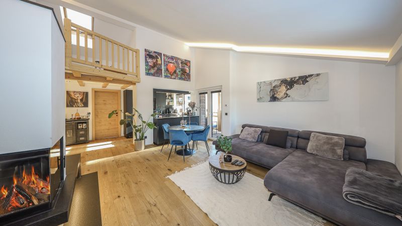 Komplett sanierte Dachgeschosswohnung in zentrumsnaher Lage /  / 6370 Kitzbhel / Bild 1