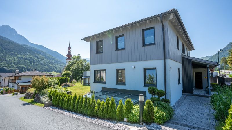 Attraktives Haus mit groem Grundstck unmittelbar am See /  / 6393 St. Ulrich am Pillersee / Bild 2