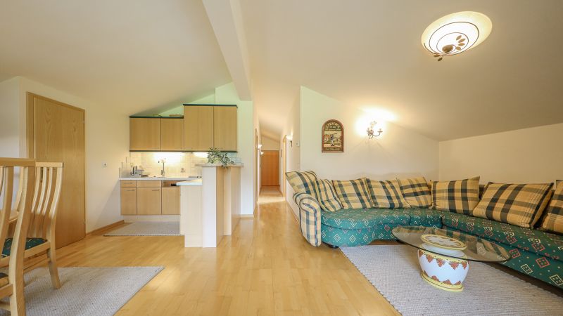 Dachgeschoss-Apartment mit schnem Ausblick /  / 6371 Aurach bei Kitzbhel / Bild 2
