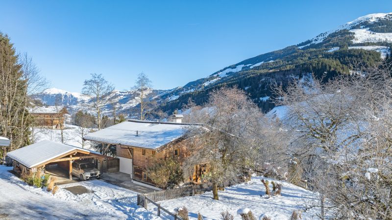 Tirolerhaus mit ber 3.800 m Grund in idyllischer Ruhelage /  / 6373 Jochberg / Bild 1