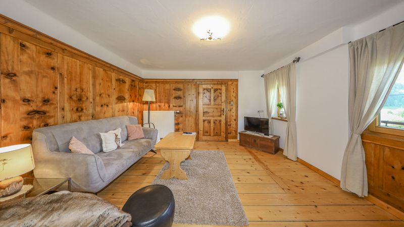 Dachgeschosswohnung im Bauernhaus mit touristischer Widmung /  / 6373&nbsp;Jochberg / Bild 2