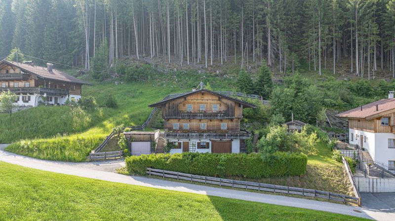 Charmantes Tirolerhaus in traumhafter Aussichtslage /  / 6112 Wattens / Bild 2