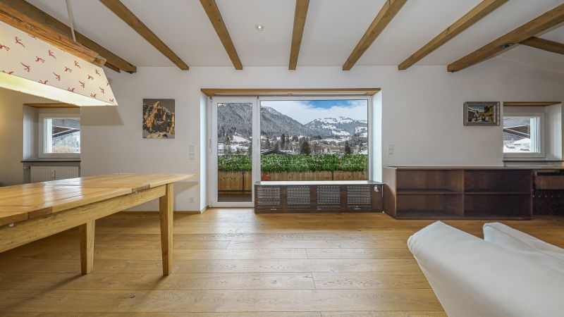 Dachgeschosswohnung im Zentrum mit Panorama-Ausblick / / 6370 Kitzbühel / Bild 2