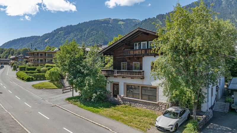 Altbestand in zentraler Toplage (Kerngebiet) mit großem Potenzial / / 6370 Kitzbühel / Bild 2