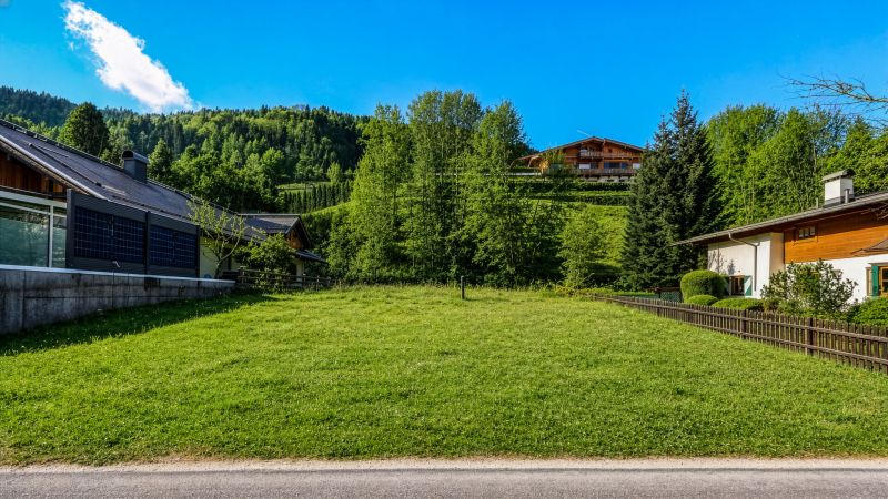 Grundstück mit Baugenehmigung für 3-Luxuswohnungen / / 6370 Kitzbühel / Bild 2