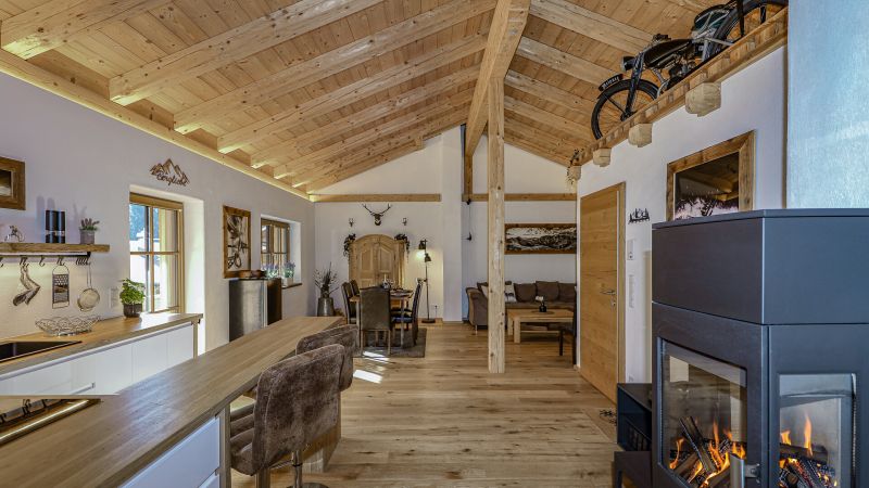 Exklusive Dachgeschosswohnung in idyllischer Lage / / 6372 Oberndorf in Tirol / Bild 2