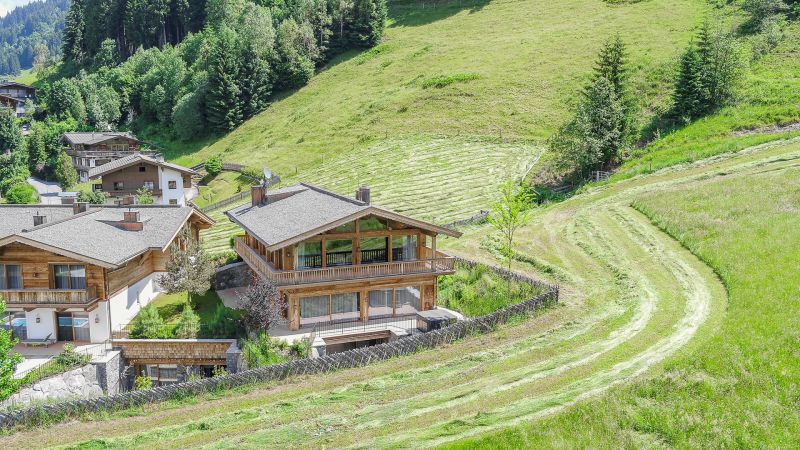 Exklusives Alpin-Chalet in sonniger Toplage /  / 6373 Jochberg / Bild 2