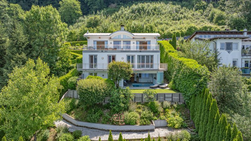Exklusive Villa mit Pool am See /  / 4810&nbsp;Gmunden / Bild 2